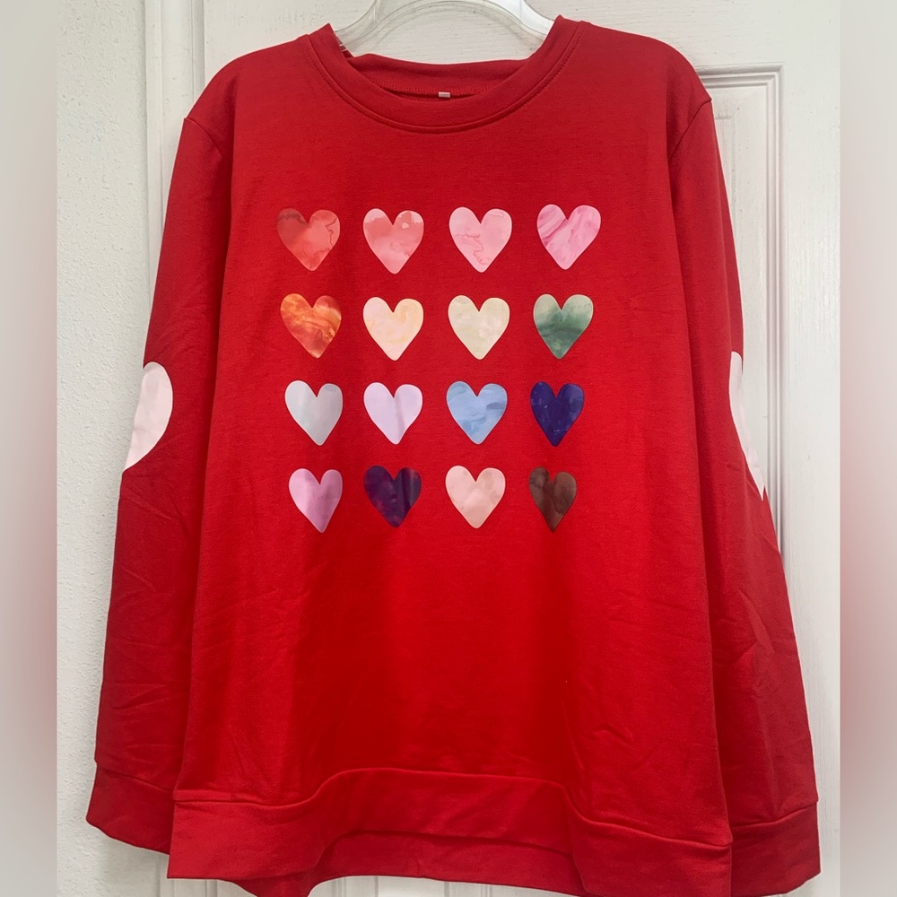**NWOT Heart Pattern Sweatshirt Large